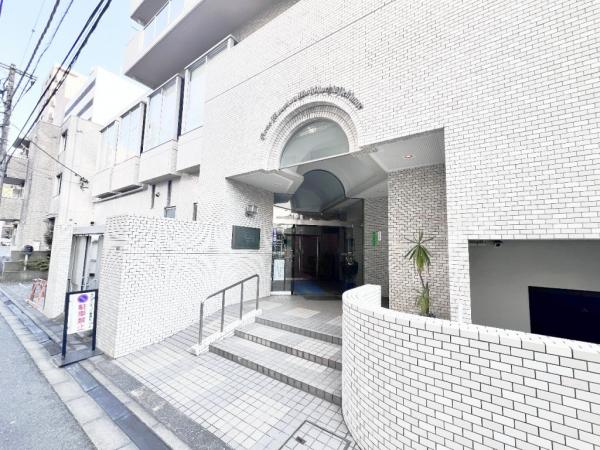 ライオンズマンション西八王子駅前 エントランス（外）