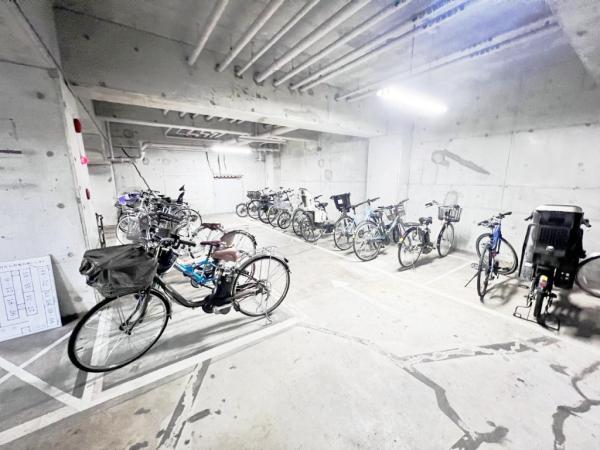 ライオンズマンション西八王子駅前 駐輪場