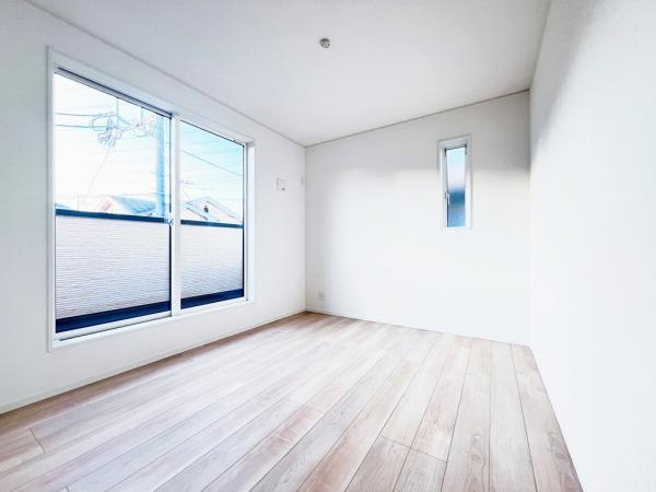 平塚市田村１丁目 戸建 洋室