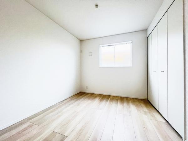 平塚市田村１丁目 戸建 洋室