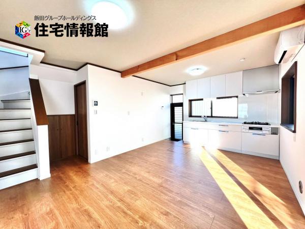 秦野市曽屋 中古戸建 ダイニングキッチン