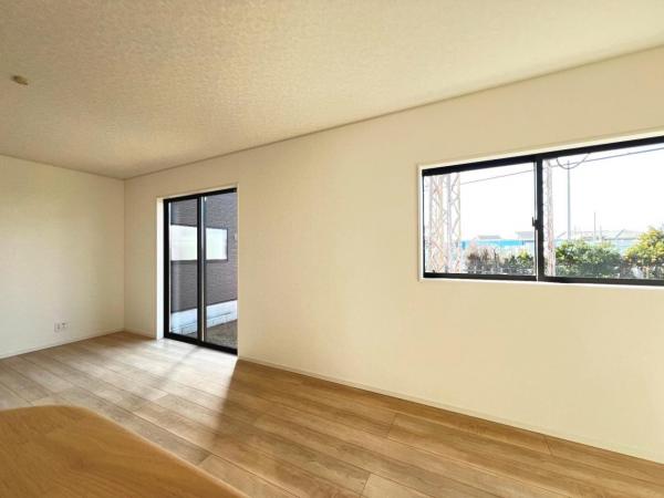 南埼玉郡宮代町百間１丁目 戸建 リビング