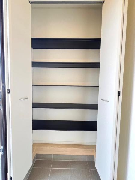 南埼玉郡宮代町百間１丁目 戸建 玄関