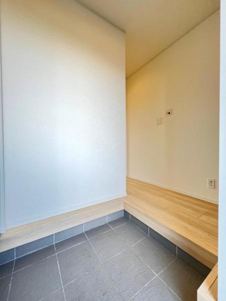 南埼玉郡宮代町百間１丁目 戸建 玄関