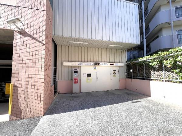 ラヴィドール本厚木サザンマーク 駐車場