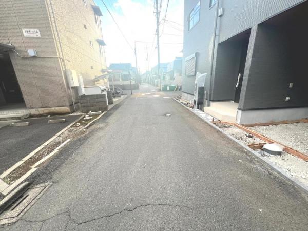 さいたま市南区太田窪 戸建 前面道路含む現地写真