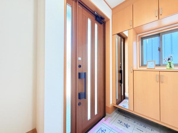 横須賀市浜見台２丁目 中古戸建 玄関