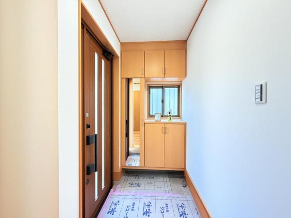 横須賀市浜見台２丁目 中古戸建 玄関