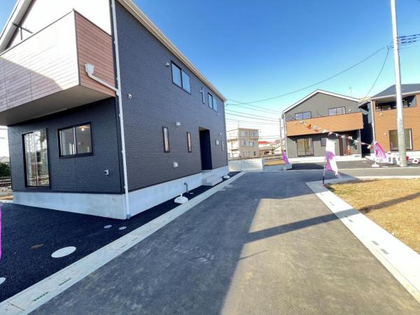 南埼玉郡宮代町百間１丁目 戸建 前面道路含む現地写真