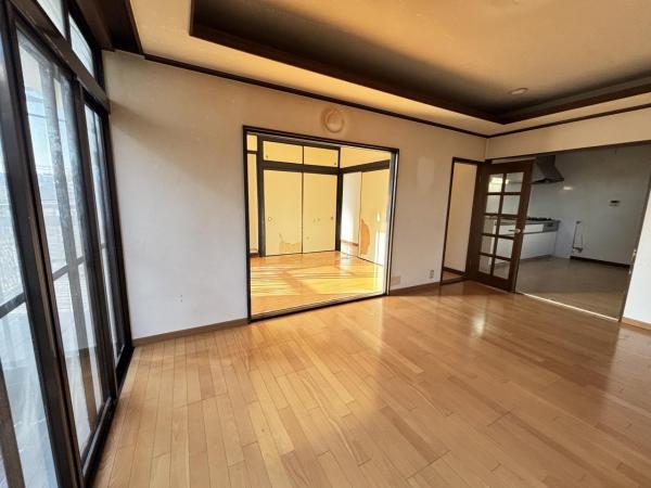 町田市山崎町 中古 リビングダイニング