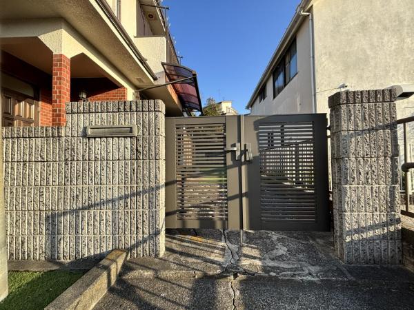 町田市山崎町 中古 玄関