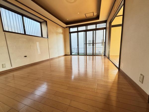 町田市山崎町 中古 リビング