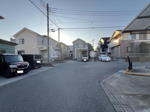 宇都宮市戸祭町 中古戸建 前面道路含む現地写真