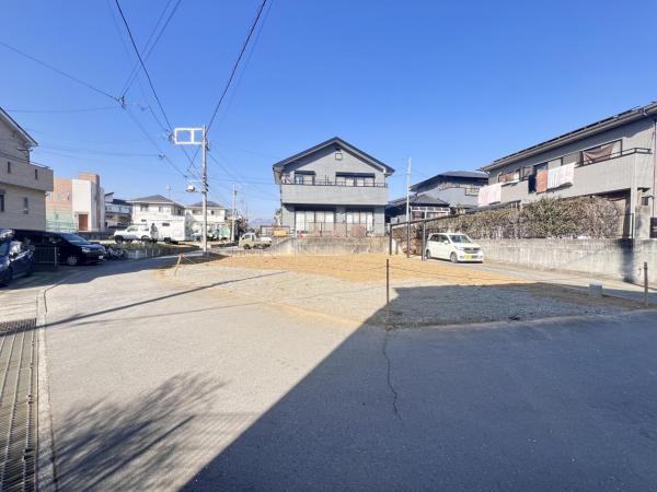 厚木市愛名 土地 前面道路含む現地写真