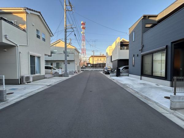 川越市むさし野 中古戸建 前面道路含む現地写真