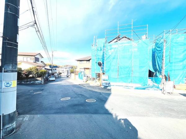横浜旭区金が谷2丁目25ー1期 前面道路含む現地写真