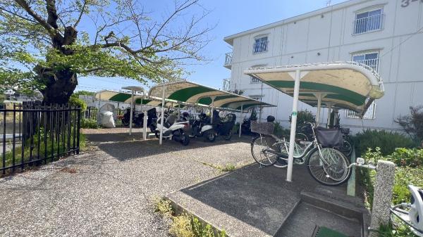 磯子レインボーハイツ3ー5号棟 駐輪場