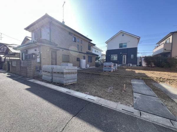 白岡市小久喜 　戸建 前面道路含む現地写真
