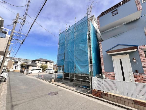 横浜市瀬谷区瀬谷４丁目 中古戸建 前面道路含む現地写真