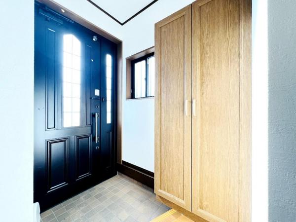 柏市中原１丁目 中古戸建 玄関