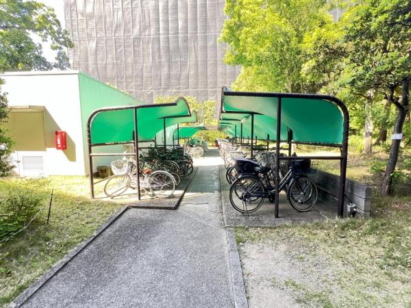 サンライトパストラル弐番街C棟 駐輪場