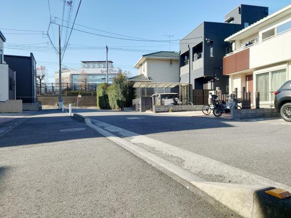 さいたま市緑区大字大門 中古戸建 前面道路含む現地写真