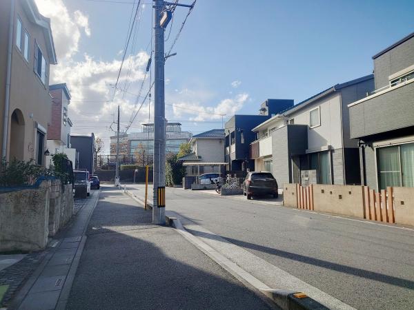 さいたま市緑区大字大門 中古戸建 前面道路含む現地写真