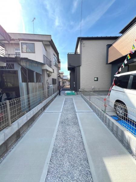 春日部市新宿新田3期2棟 駐車場