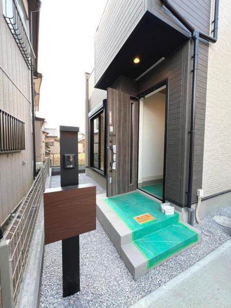 春日部市新宿新田3期2棟 玄関