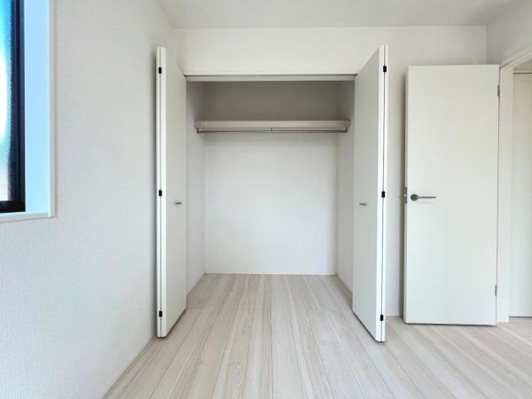 春日部市新宿新田3期2棟 収納