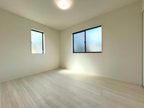 春日部市新宿新田3期2棟 洋室