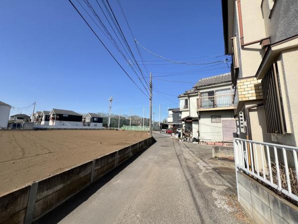 武蔵村山市学園５丁目 土地 前面道路含む現地写真