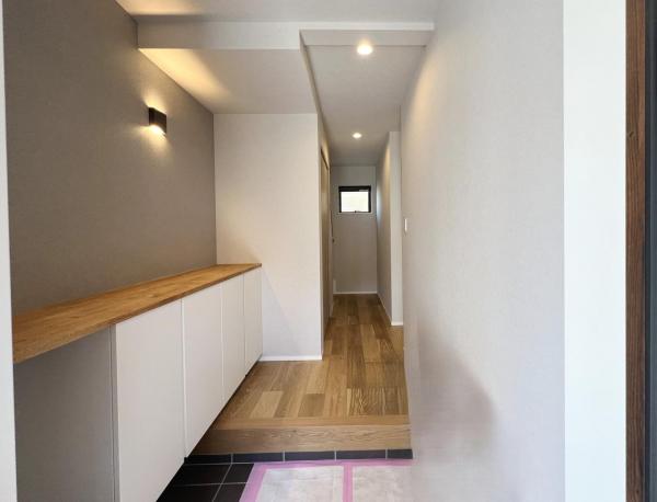 藤沢市白旗４丁目 戸建 玄関
