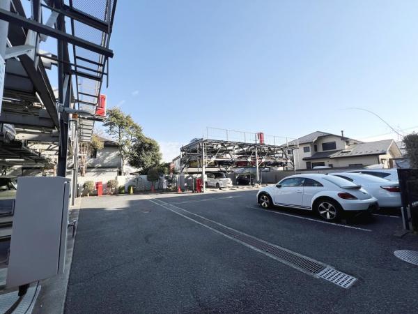 エンゼルハイムいずみ中央 駐車場