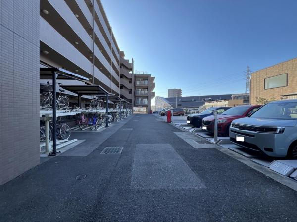 ナイスシティアリーナ城東 敷地内駐車場