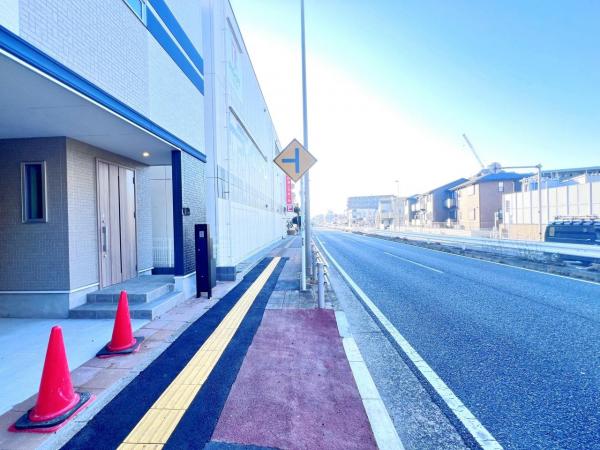 川崎市宮前区東有馬1丁目 前面道路含む現地写真