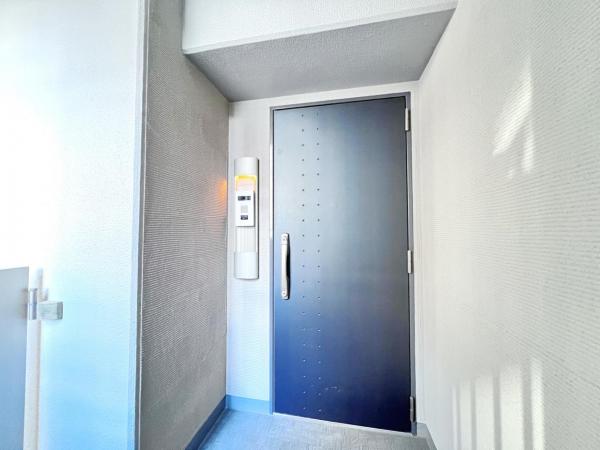 クレッセントグランコート 玄関(共用部)