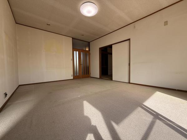 町田市野津田町 中古戸建 リビングダイニング