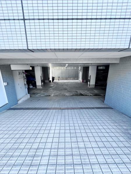 リズ東林間 駐車場