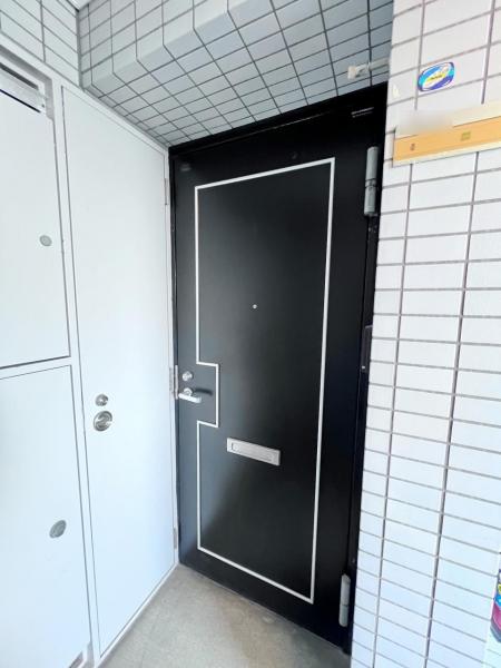 リズ東林間 玄関