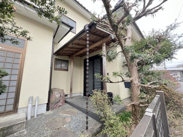 小田原市早川３丁目 中古戸建 玄関