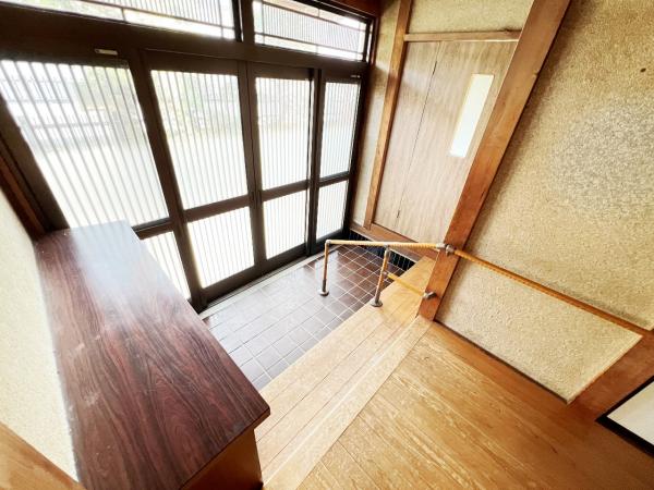 小田原市千代 中古戸建 玄関