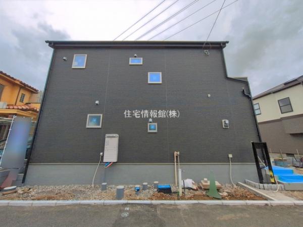 草加市新里町 