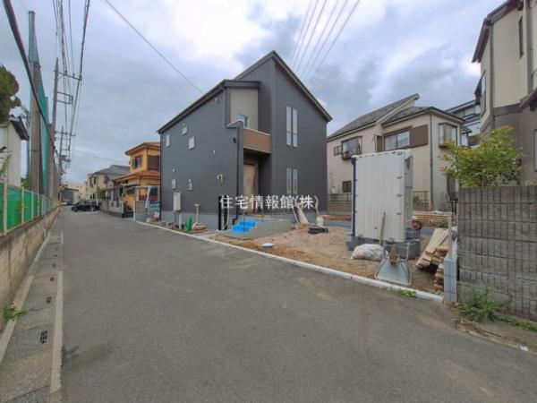 草加市新里町 