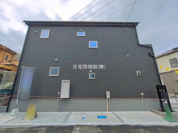 草加市新里町 