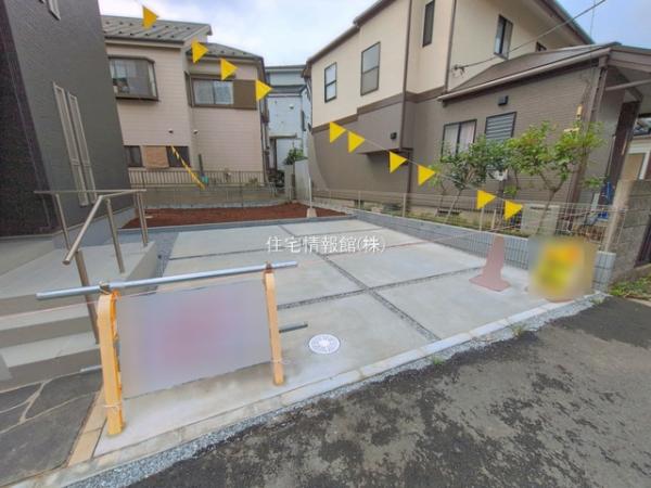 草加市新里町 
