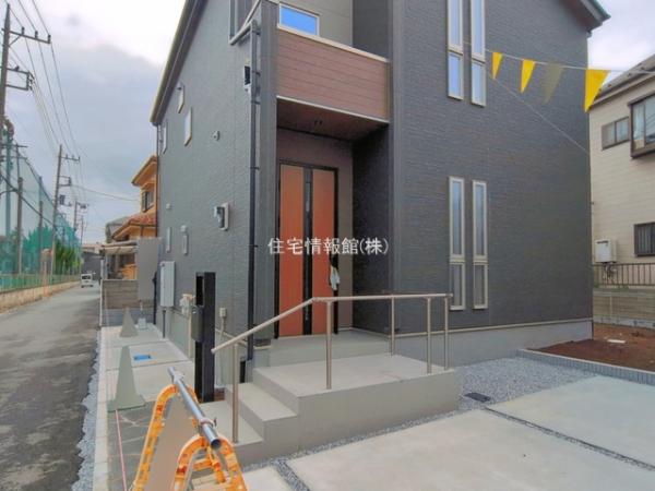 草加市新里町 