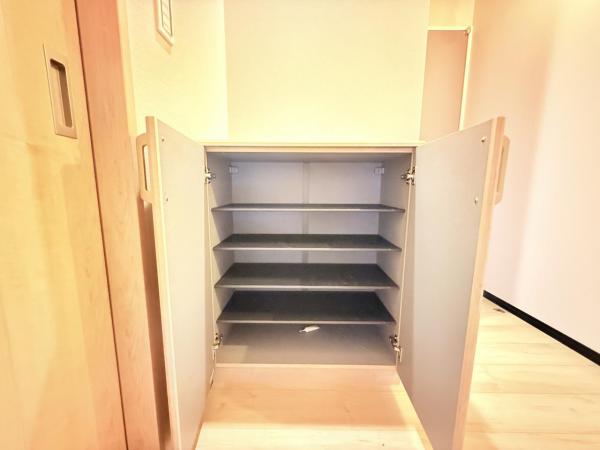 千葉市若葉区千城台東４丁目 戸建 収納