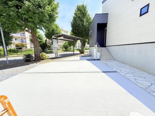 千葉市若葉区千城台東４丁目 戸建 駐車場
