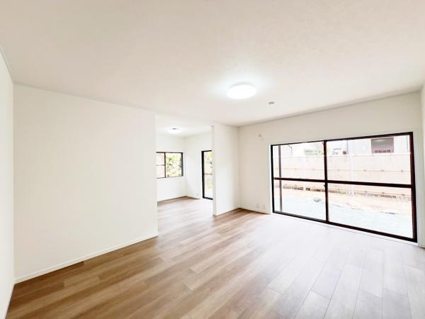 八王子市北野台３丁目 中古戸建 リビング